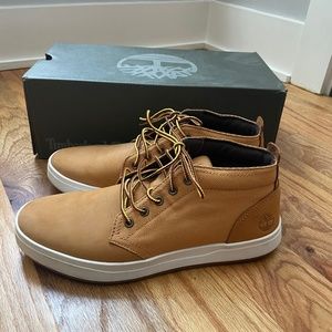 Men's Timberland Davis Square Leather Chukka Shoes (Size 8)